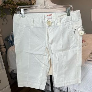 White shorts Bermuda Kenzie girl Womens 9 new
